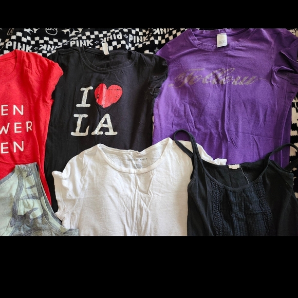 Bundle Of Tops - Picture 3 of 5